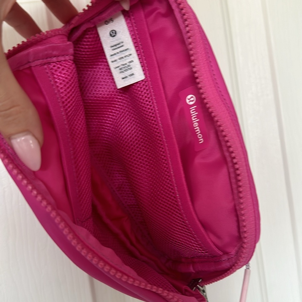 LULULEMON Sonic Pink Belt Bag 🌸 never used - Picture 3 of 5